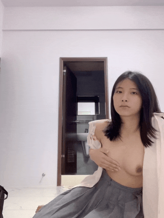 顶级泄密 – 冒充模特大赛评委 诱导想参赛的小姐姐脱光私拍 [157P + 19V／827.3MB]