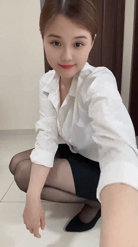 杨枝甘露 – 极品丰满肉感少妇宝妈 丝足高跟私拍 [2P + 6V／2.65GB]