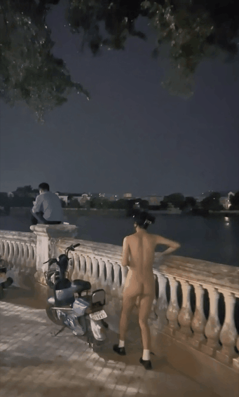 cikaimoon&LiWaynix – 露出姐妹花-10月最新人前全裸 协闺蜜乡间露出 [6P + 8V／1.1GB]