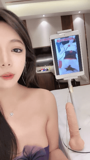 奴模姬 – 人气车模 酒店与金主无套激情 [4P + 2V／3.61GB]