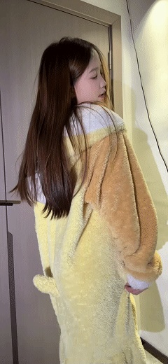 汤圆可甜了 – 微密圈系女神 尺度有点突破了 [7P + 2V／756.4MB]