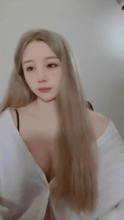 白嫩丰满气质学姐在家发骚全程露脸 [4P + 13V／5.12GB]