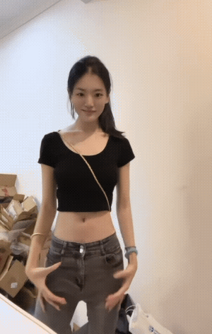 [Secret cracked]原档泄密 – 长腿反差少妇 [11P + 16V／112.3MB]