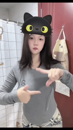 [Secret cracked]顶级泄密 – 白白嫩嫩的颜值嫩妹 在车上就搞起来了 [3P + 7V／2.2GB]