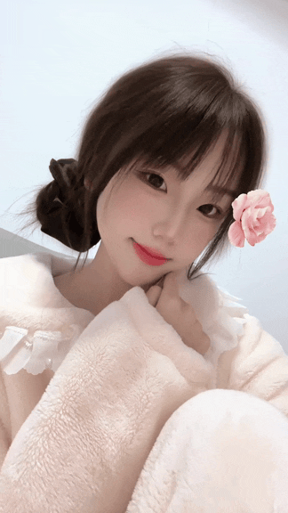 原档泄密 – 清纯白嫩 极致反差 河南新乡女大生私密流出 [67P + 37V／583.4MB]