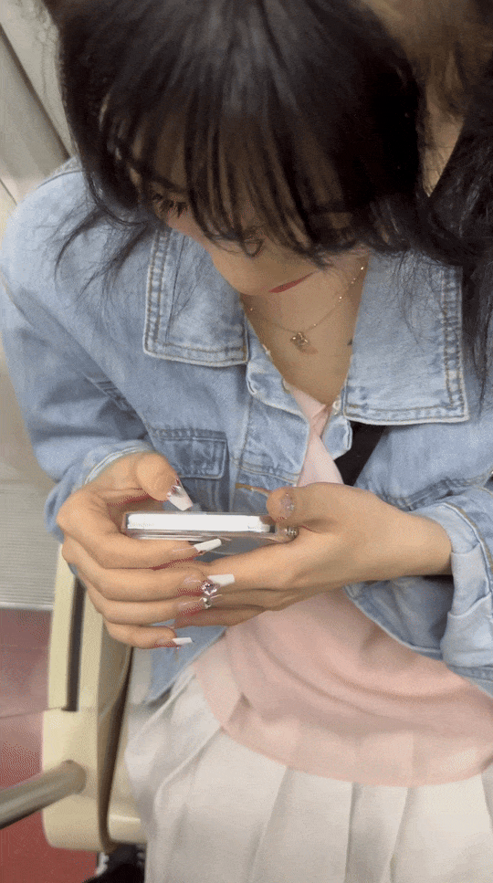 原档泄密 – 软萌可爱少女甜妹 被金主各种不同形式调教 [5P + 1V／1.61GB]